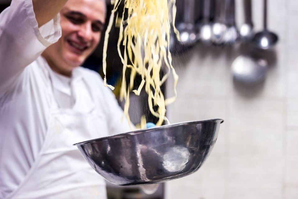 Alfredo alla Scrofa Restaurant in Rome: Eat Like a Star - Quick Tips to Get the Most from Your Evening