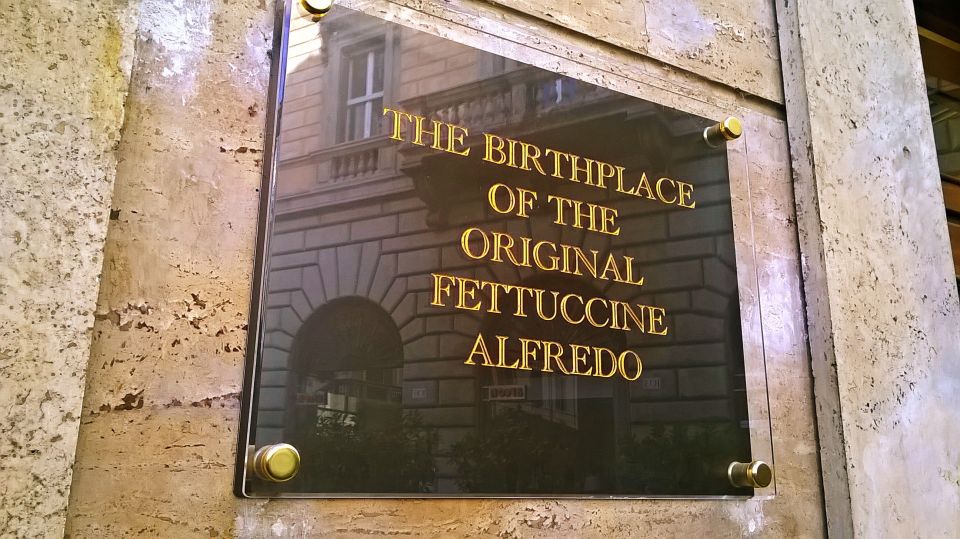 Alfredo alla Scrofa Restaurant in Rome: Eat Like a Star - Pacing, Service, and the Roman Dining Room Feel