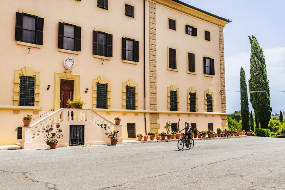 Appia Antica: Full Day Bike Rental with Customizable Routes - Parco degli Acquedotti: the scenic aqueduct stretch that breaks the day up