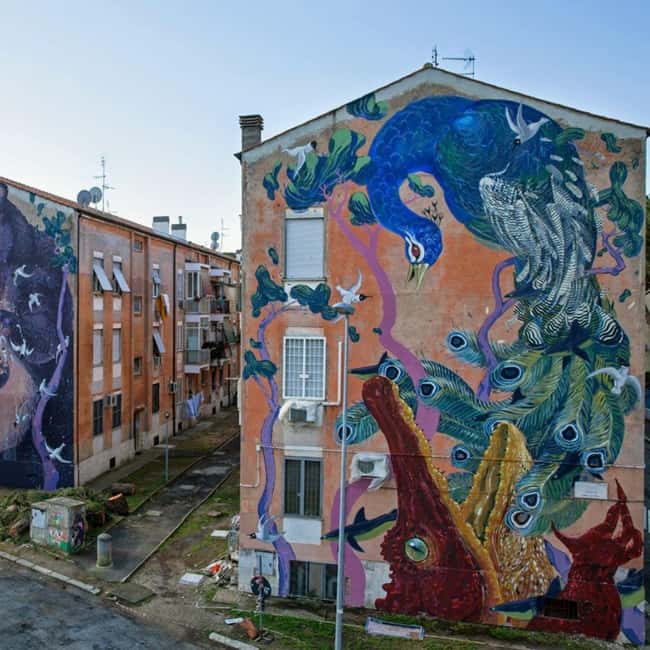 Art & Craft: Beer Tour with Street Art in Rome - Two Beer Breaks in a Local Shop: Why the Timing Makes Sense