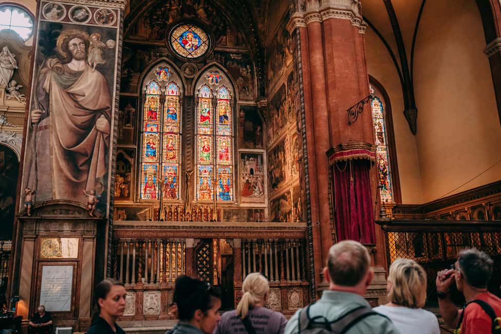 Bologna: Small-Group Tour with the Historic Archiginnasio - Starting at Piazza Maggiore and the Neptune Fountain