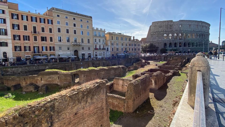 Bone Crypts & S. Clemente ENGLISH tour - tickets included - Starting at Piazza Barberini: meeting point and first impressions