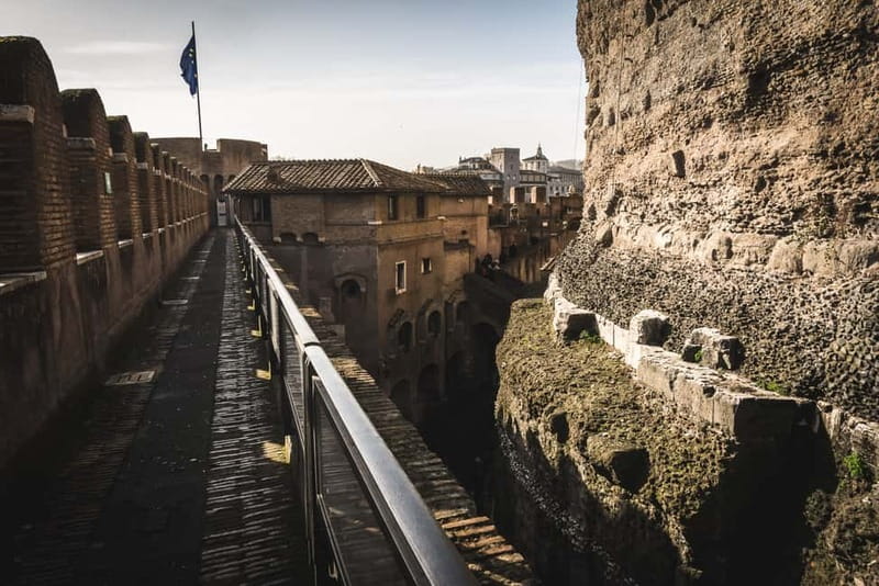 Castel Sant'Angelo Skip-the-Line Entry & Optional Audioguide - Optional digital audio guide: using your phone without stress
