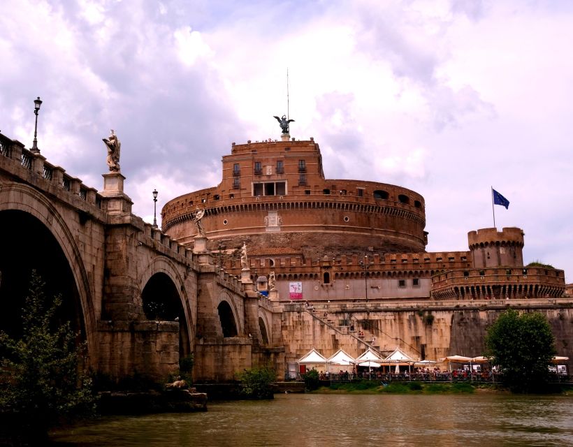 Castel Sant'Angelo: skip the line guided tour - tiered price - Meeting point and getting inside without wasting your day