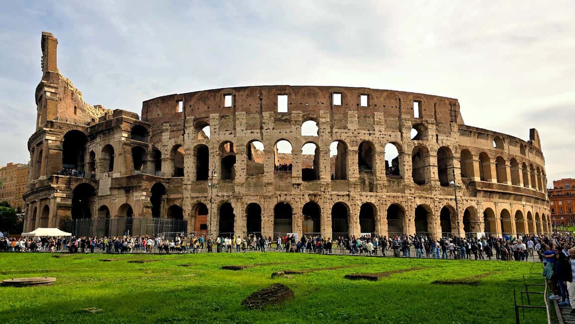 Colosseum Arena Tour, Palatine Hill and Roman Forum - What the Colosseum story actually adds to the ruins