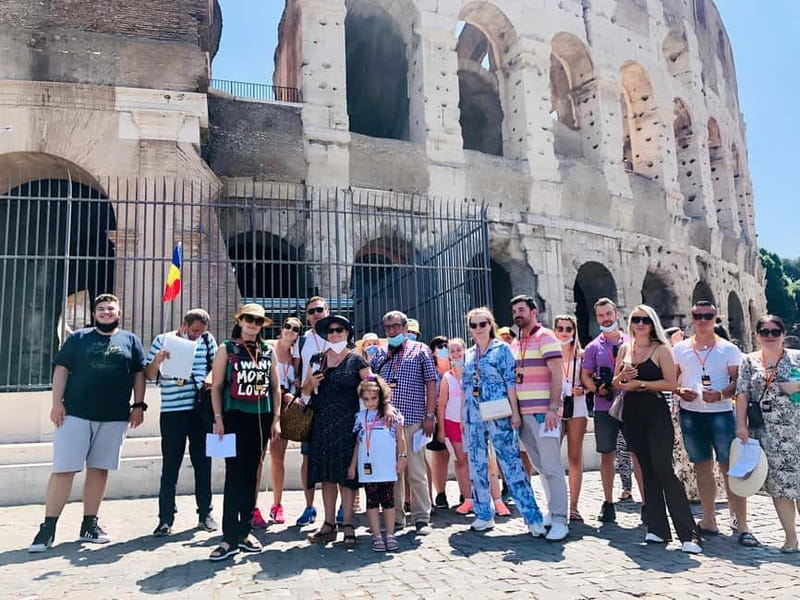 Colosseum Express Guided Tour / Forum & Palatine Audioguide - An express tour that gets you past the worst of it