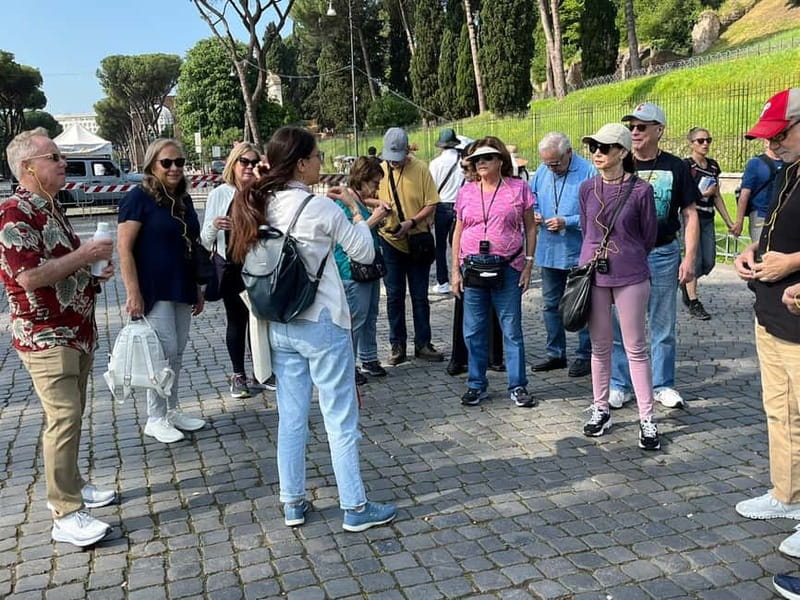 Colosseum Express Guided Tour / Forum & Palatine Audioguide - After the guide: the Colosseum still lets you wander