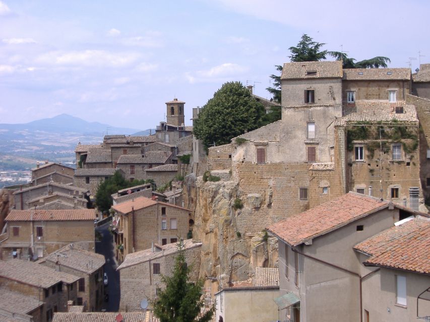 Day trip from Rome to Assisi and Orvieto - 10 hours - Passing Perugia and the Deruta Ceramics Stop