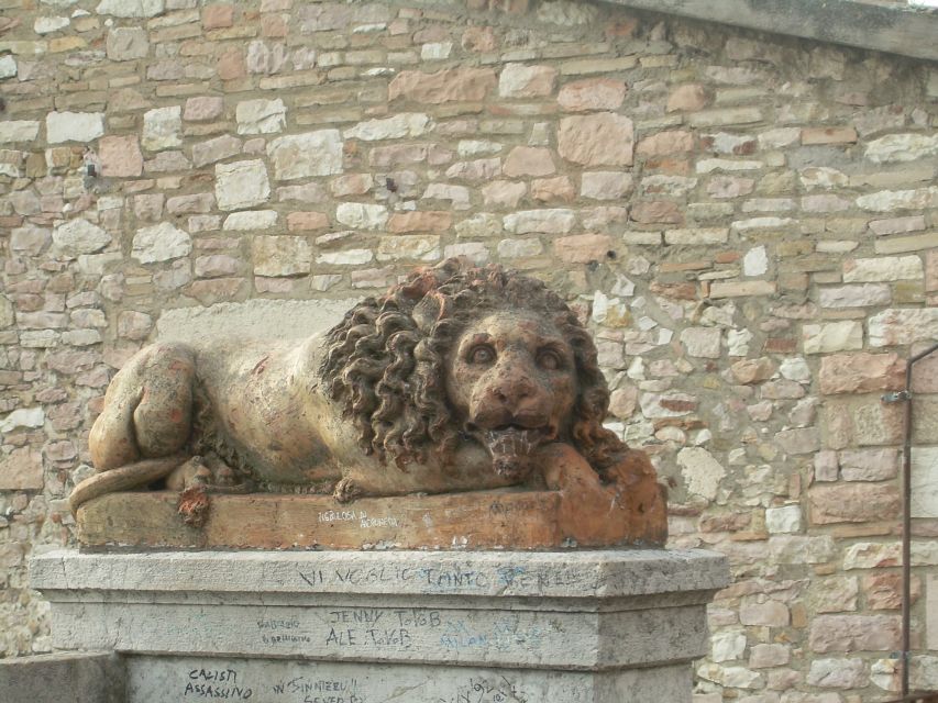 Day trip from Rome to Assisi and Orvieto - 10 hours - Orvieto: A Tufa Plateau That Changes the Whole Town