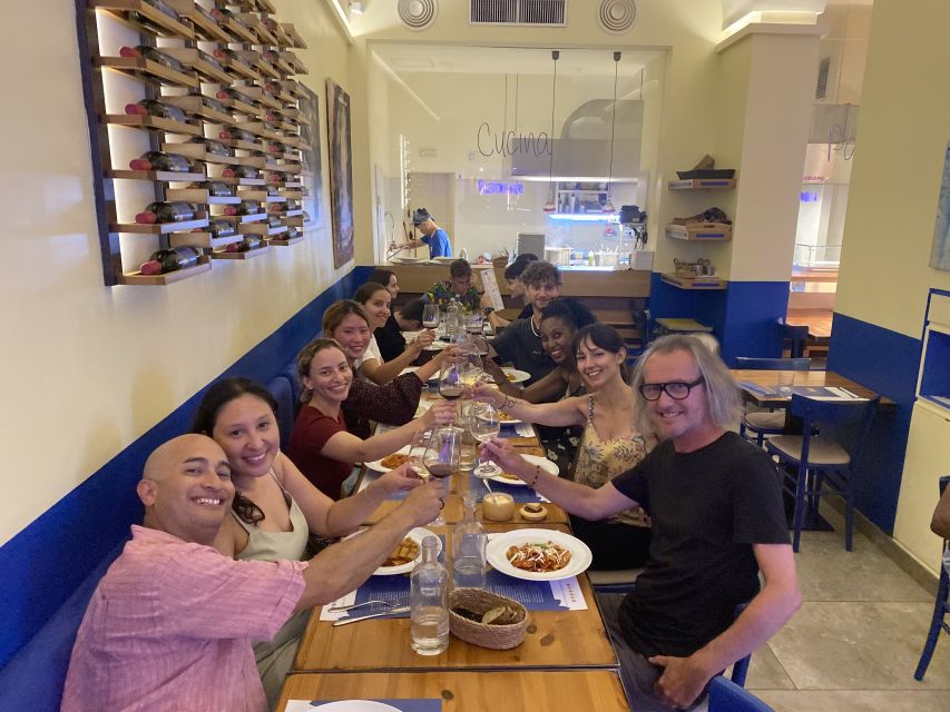 Delicious Roman dinner & Juicy Roman history - Piazza Navona sets the mood with wine and emperor gossip