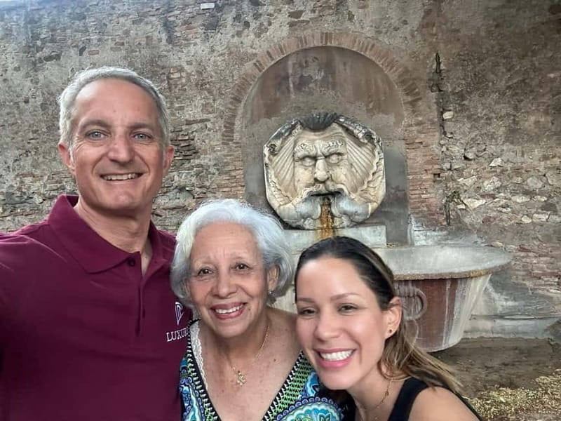 E-Tuk Tour: Express Highlights of Rome - Comfort, footwear, and what to bring (no heavy bags)