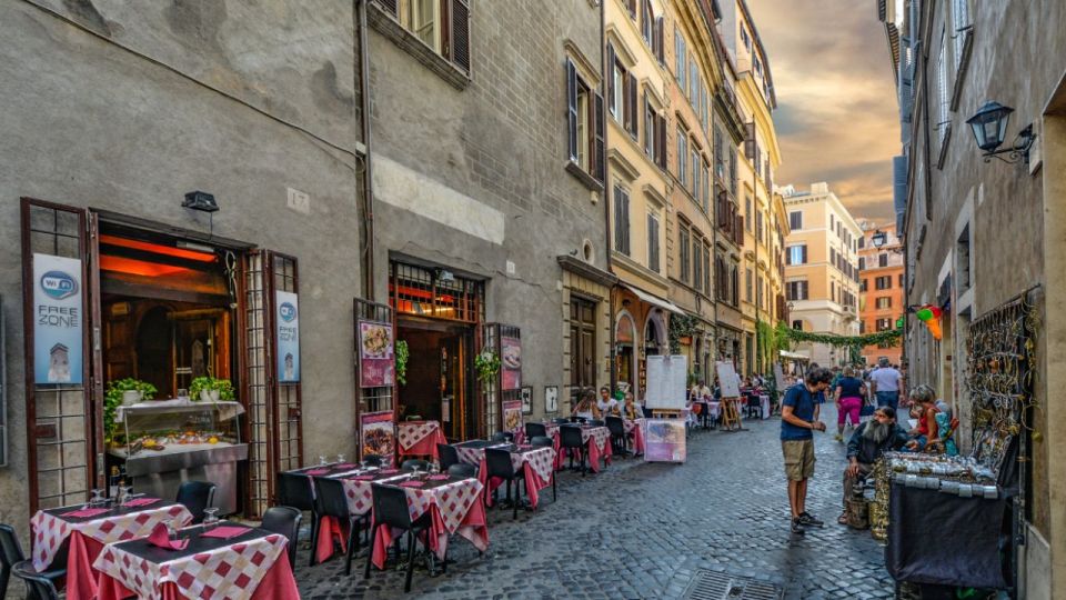Eat as the Romans do: Trastevere Street Food Experience - Finding Piazza di Santa Maria by Fontana di S. Maria (No Hotel Pickup)