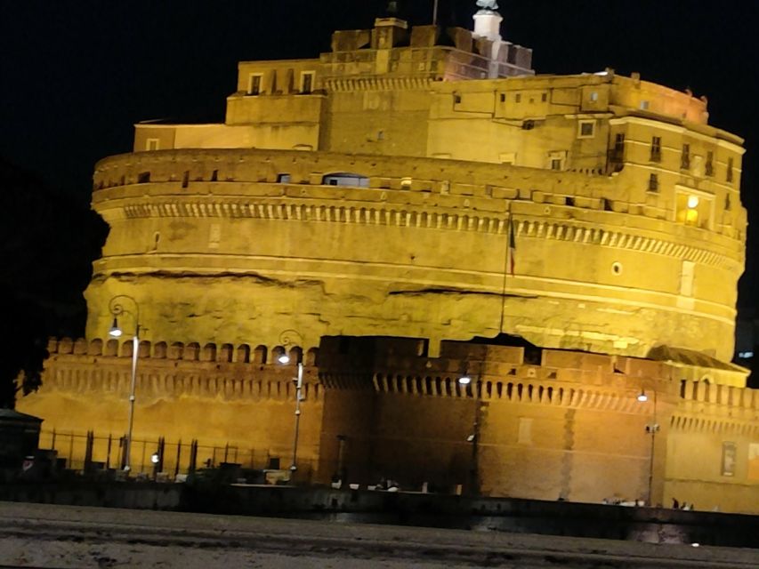Elegant Rome by night tour and dinner in a local restaurant - Giardino degli Aranci, Spanish Steps, and Trevi Fountain: the classic trio at night