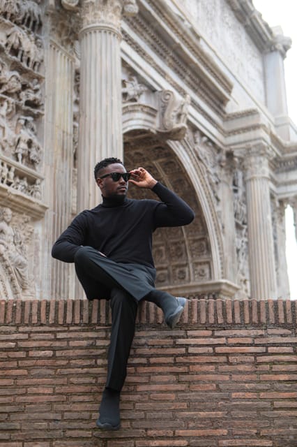 Expert Photographer of Rome with Guide - Colosseum stop: quick framing time with pro guidance