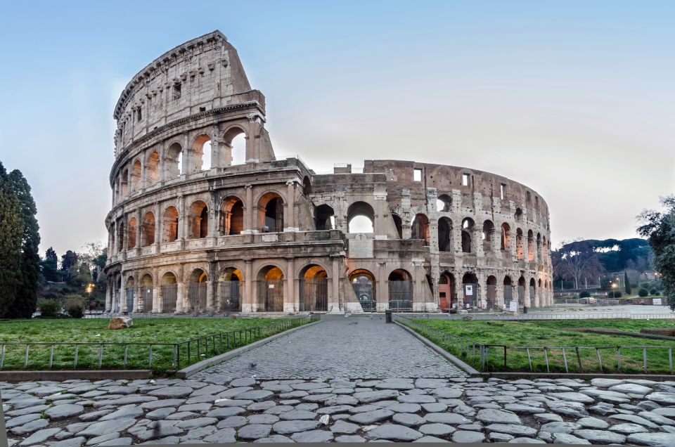 Explore Colosseum and Roman Forum with an Archaeologist - The route of triumph: Constantine, Septimius Severus, and Titus