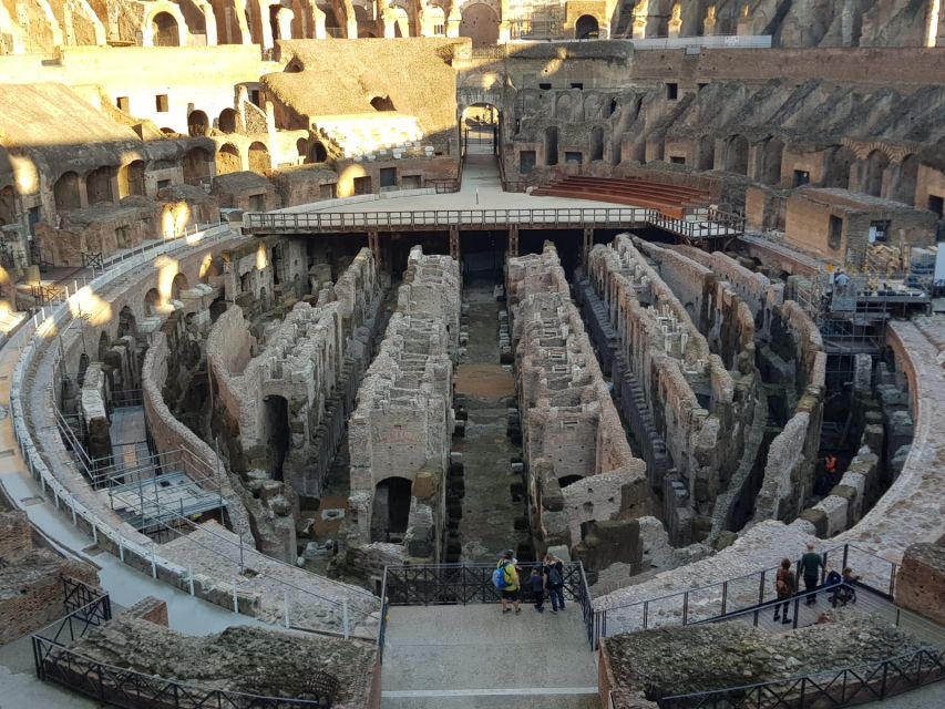 Explore Colosseum and Roman Forum with an Archaeologist - What makes an archaeologist guide different here