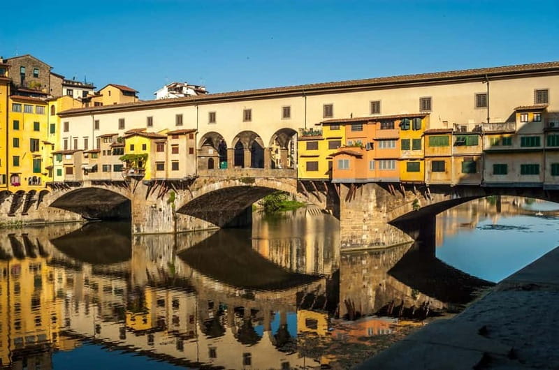 Florence in 1 Day: Renaissance Tour from Rome - Ponte Vecchio across the Arno: the postcard bridge with real atmosphere