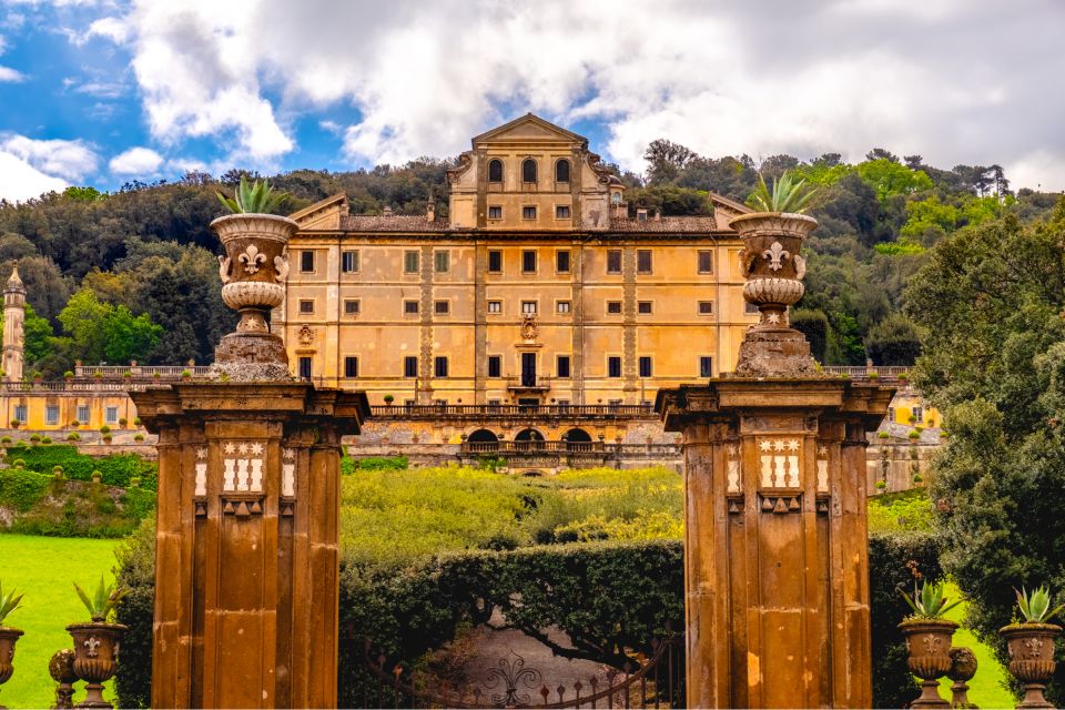 Frascati Private Tour w/ Lunch & Wine Tasting in a Vineyard - How the vineyard transfer works without wasting your time