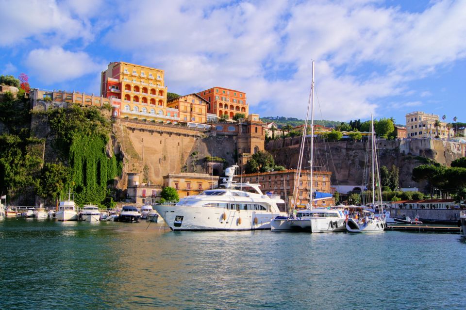 From Rome: 3-Day Tour to Pompeii, Sorrento & Capri - Pompeii skip-the-line with a professional archaeologist guide