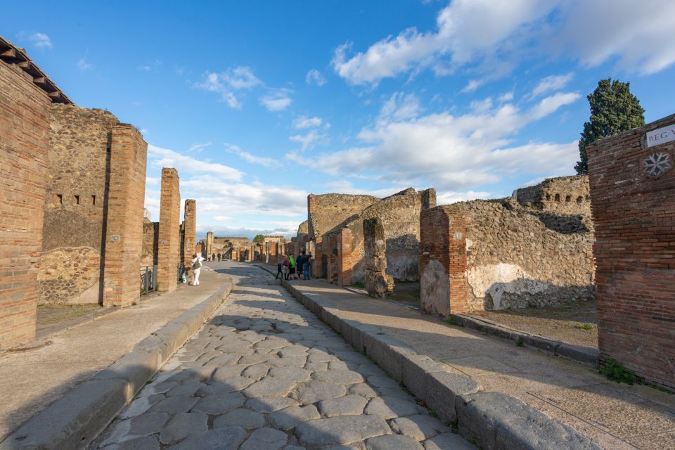 From Rome: 3-Day Tour to Pompeii, Sorrento & Capri - Price and logistics: does $1,437.51 per person make sense?