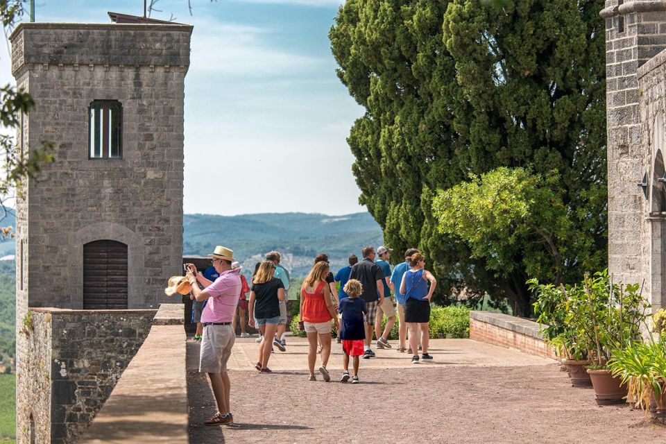 From Rome: Bagnoregio & Orvieto Day Trip with Wines & Lunch - The coach ride: comfort, timing, and Wi-Fi expectations