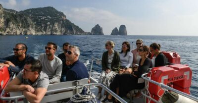 From Rome: Capri and Anacapri Guided Tour and Island Cruise - Setting Sail on the Gulf of Naples: Vesuvius, Faraglioni, and Icon Views