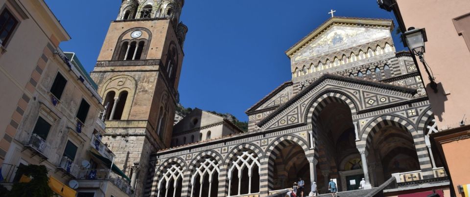 From Rome: Discover Amalfi Coast and Pompeii, Full Day Tour - Pompeii with an official guide: what to watch for