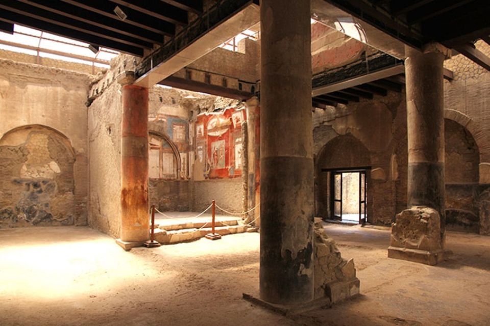 From Rome: Guided Tour to Pompeii with priority admission - Getting to Pompeii: the fast train from Termini