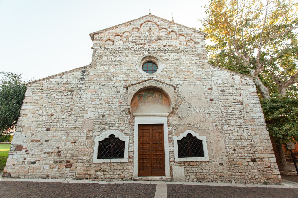 From Rome: Naples and Amalfi Coast Full-Day Trip - San Gregorio Armeno: Nativity Crafts and the Christmas Vibe