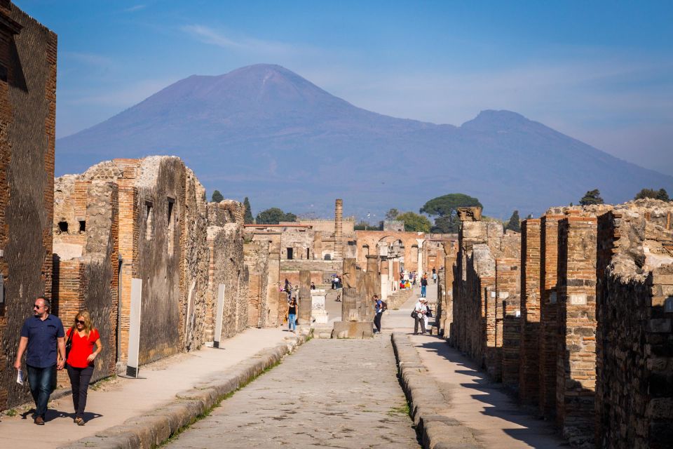 From Rome: Pompeii, Amalfi Coast, and Sorrento Day Trip - Pompeii: skip the chaos and focus on what matters