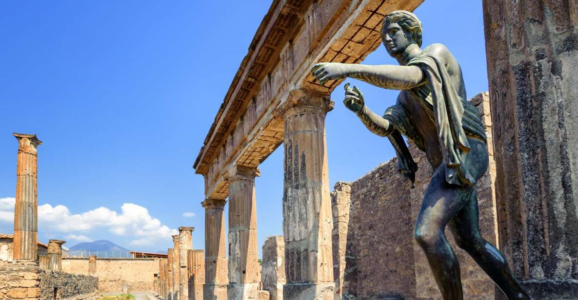 From Rome: Pompeii and Herculaneum by High-Speed Train - Naples to Pompeii: the minibus ride and what you should notice