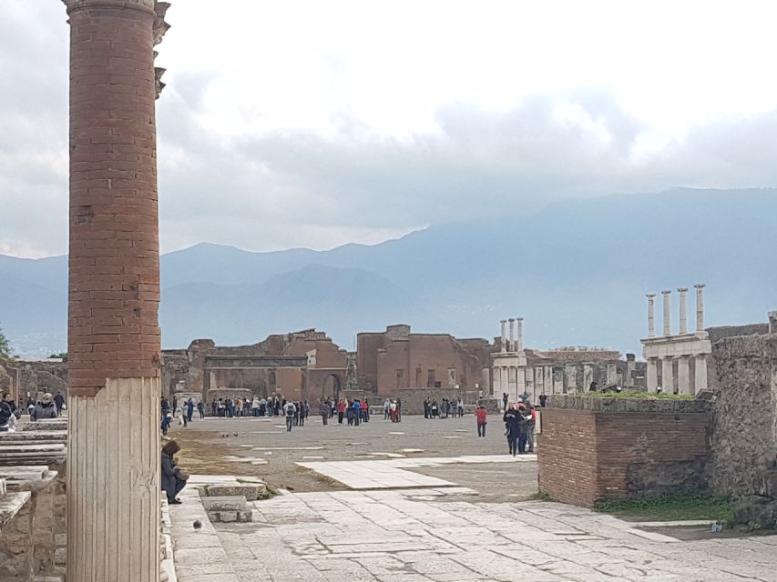 From Rome: Pompeii and Naples, Full Day Tour with Lunch - The Lunch and Winery Stop That Breaks Up the Day