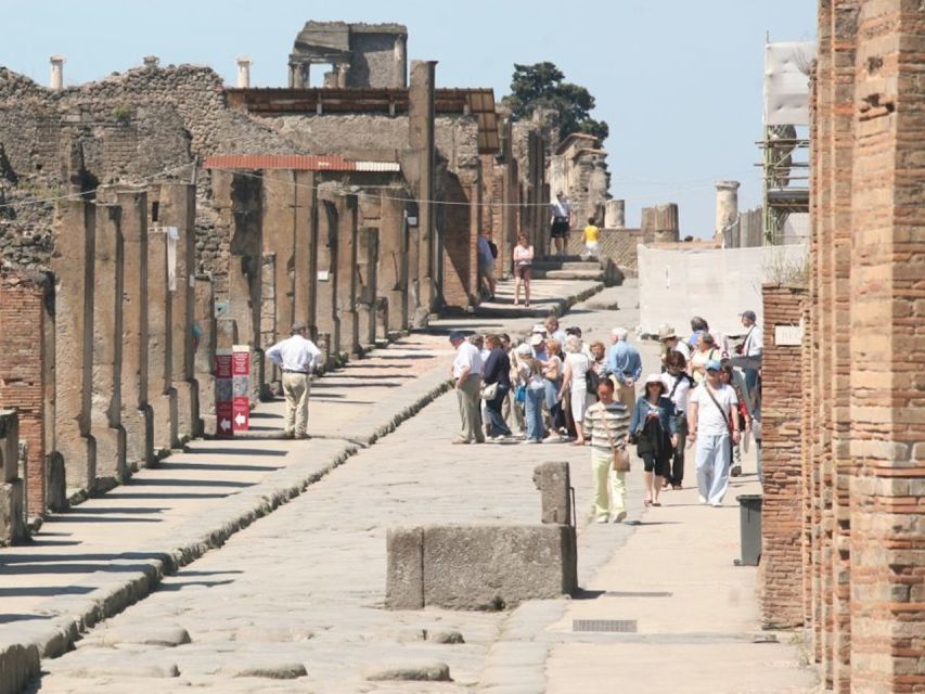 From Rome: Pompeii and Naples, Full Day Tour with Lunch - Bay of Naples and a Naples City-Center Walk: Expect Atmosphere
