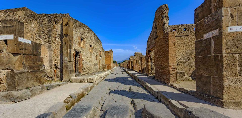 From Rome: Pompeii Day Trip by Fast Train and Car - Amphitheater: the noise you can almost hear