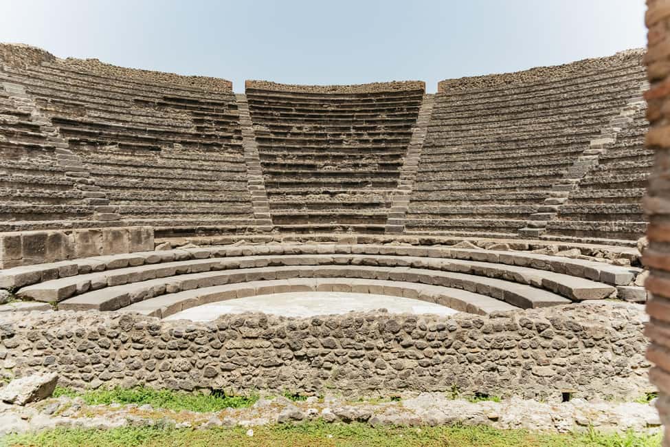 From Rome: Pompeii Day Trip with Optional Vesuvius and Lunch - Lunch near the Bay of Naples when you choose the upgrade