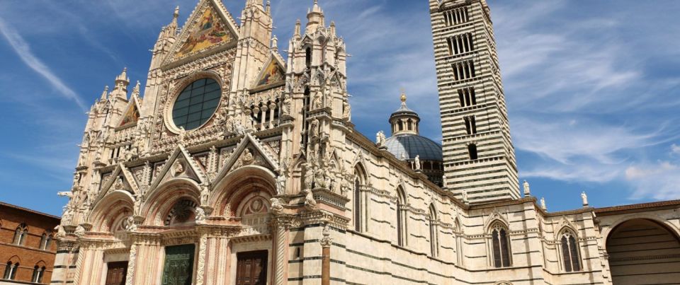 From Rome: Siena and S. Gimignano, Tuscany Wine One Day Tour - Piazza del Campo time: where to breathe and where to look closer