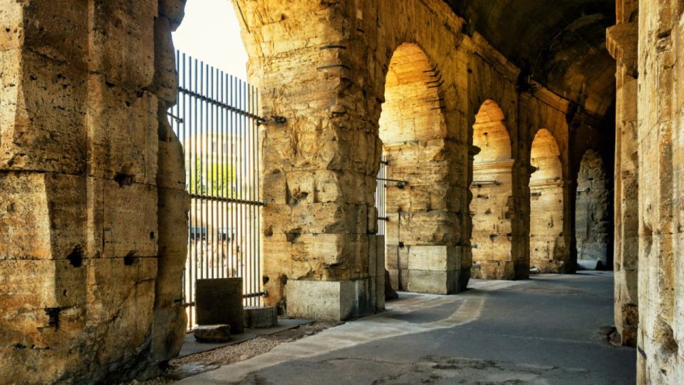 Gladiators & Saints: Colosseum Arena and St. Peter's Prison - Who this tour fits best