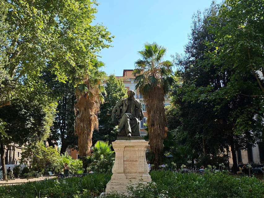 Hidden Gems of Rome Walking Tour - How the guide turns a street walk into a timeline you can hold
