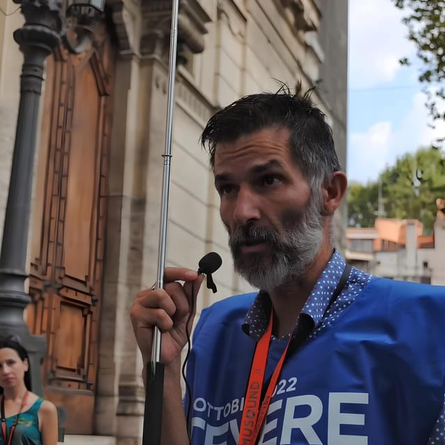 Jewish Ghetto Walking Tour with gelato - Getting oriented in Rome’s older layers