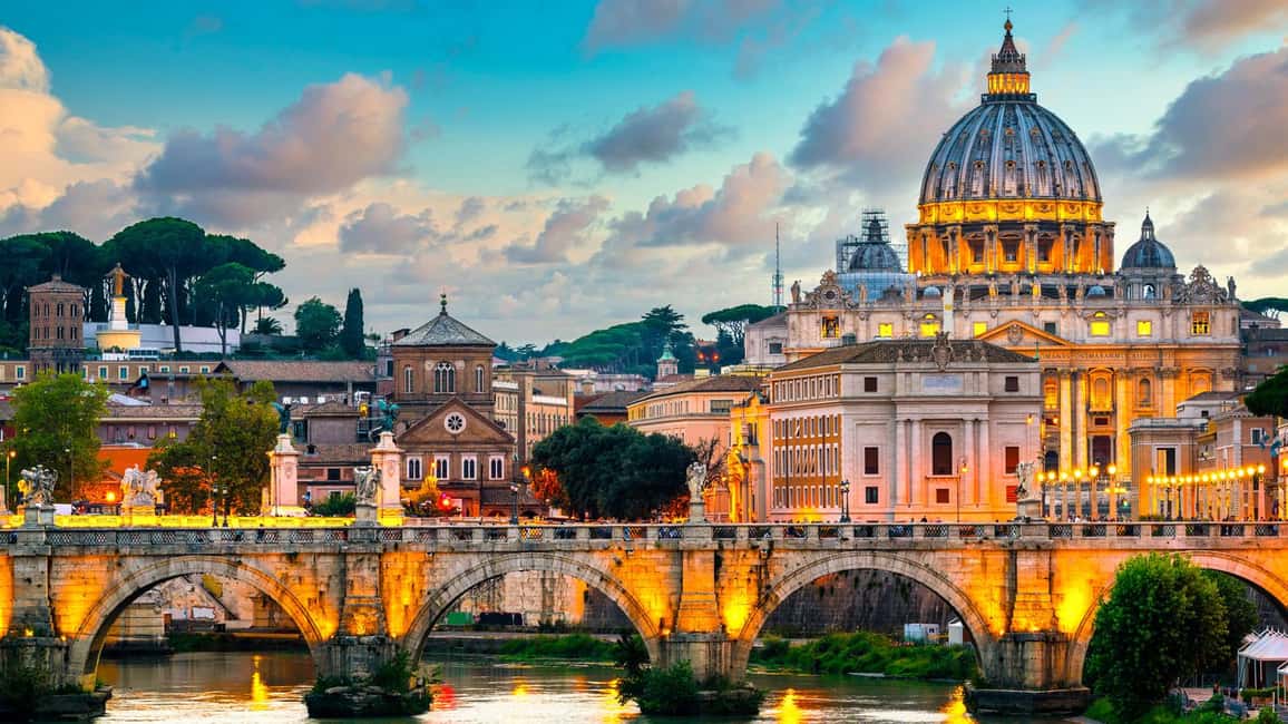 Marvel at Rome: Colosseum, Palatine Hill, Roman Forum Tour - Palatine Hill Views and the “Founders of Rome” Angle