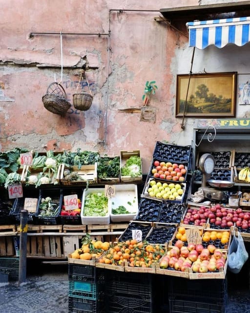 Napoli street food walking tour - Palazzo Venezia roof garden: a quiet break from the street