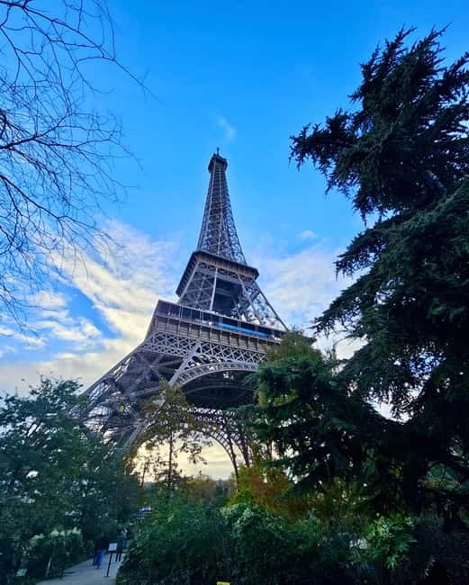 Paris: Eiffel Tower Summit or Second Floor Guided Tour - Meeting Your Guide at 1 Av. Elisée Reclus (Corner Details Matter)