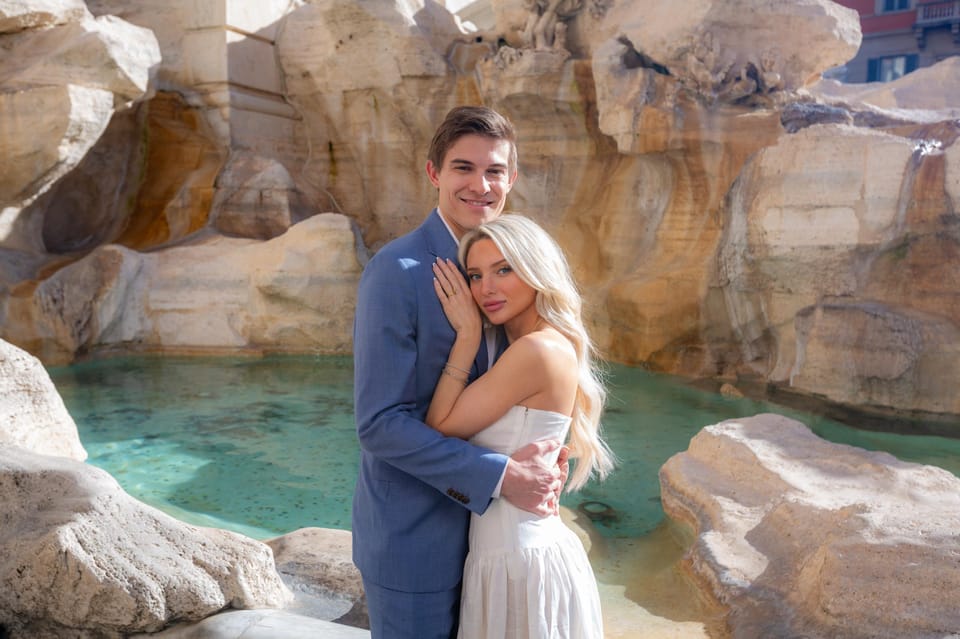 Private Photoshoot with a Local Photographer in Rome - Why a private Rome photoshoot at the Colosseum makes sense