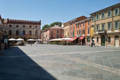 Ravenna: Private City Top Sights and Monuments Walking Tour - Meeting at Piazza del Popolo: Easy to Find, Good for a Walking Start