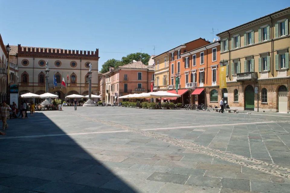 Ravenna: Private City Top Sights and Monuments Walking Tour - Meeting at Piazza del Popolo: Easy to Find, Good for a Walking Start