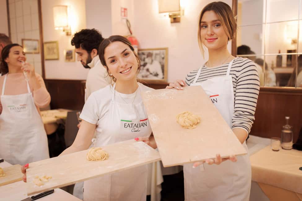 Ravioli Cooking Class in Rome - Piazza Navona - The instructor and group size: comfortable, not crowded