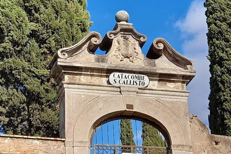 Roma: DELUXE Appian Way Bike Tour, Catacombs Visit & Lunch - Parco degli Acquedotti and the aqueducts area
