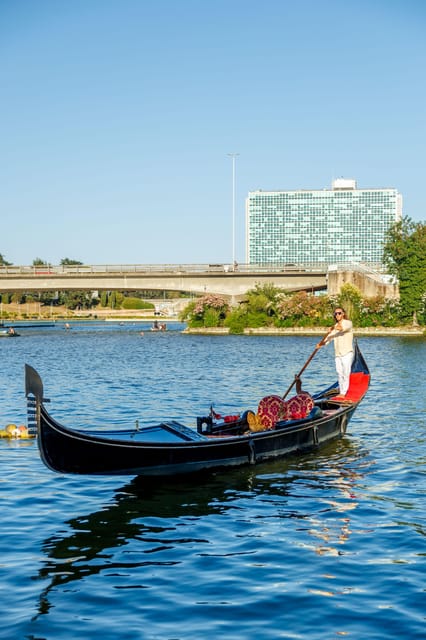 Roma: The one and only Roma Gondola tours on the lake! - The optional aperitif: plan it like a bonus, not a guarantee