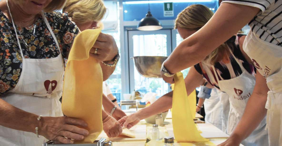 Rome: 1 Hour Pasta Making Class - Fresh pasta near the Vatican: why this experience works