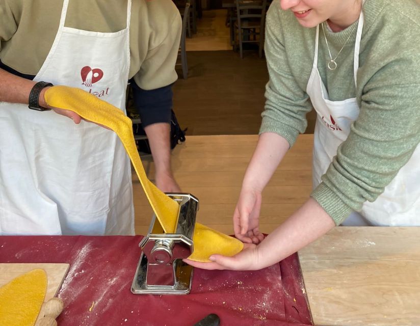 Rome: 1 Hour Pasta Making Class - The 90 minutes: from spritz aperitif to fettuccine